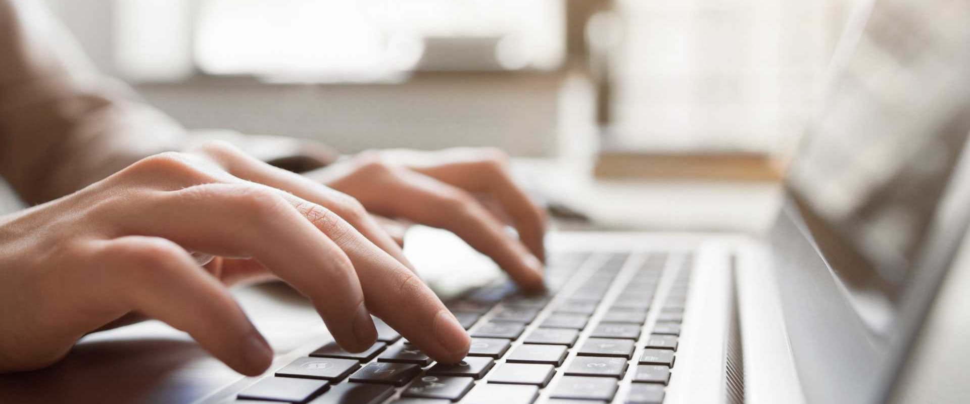 What keywords bring in the most traffic?